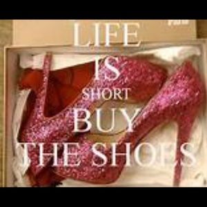 Buy the shoes 👠 🥰